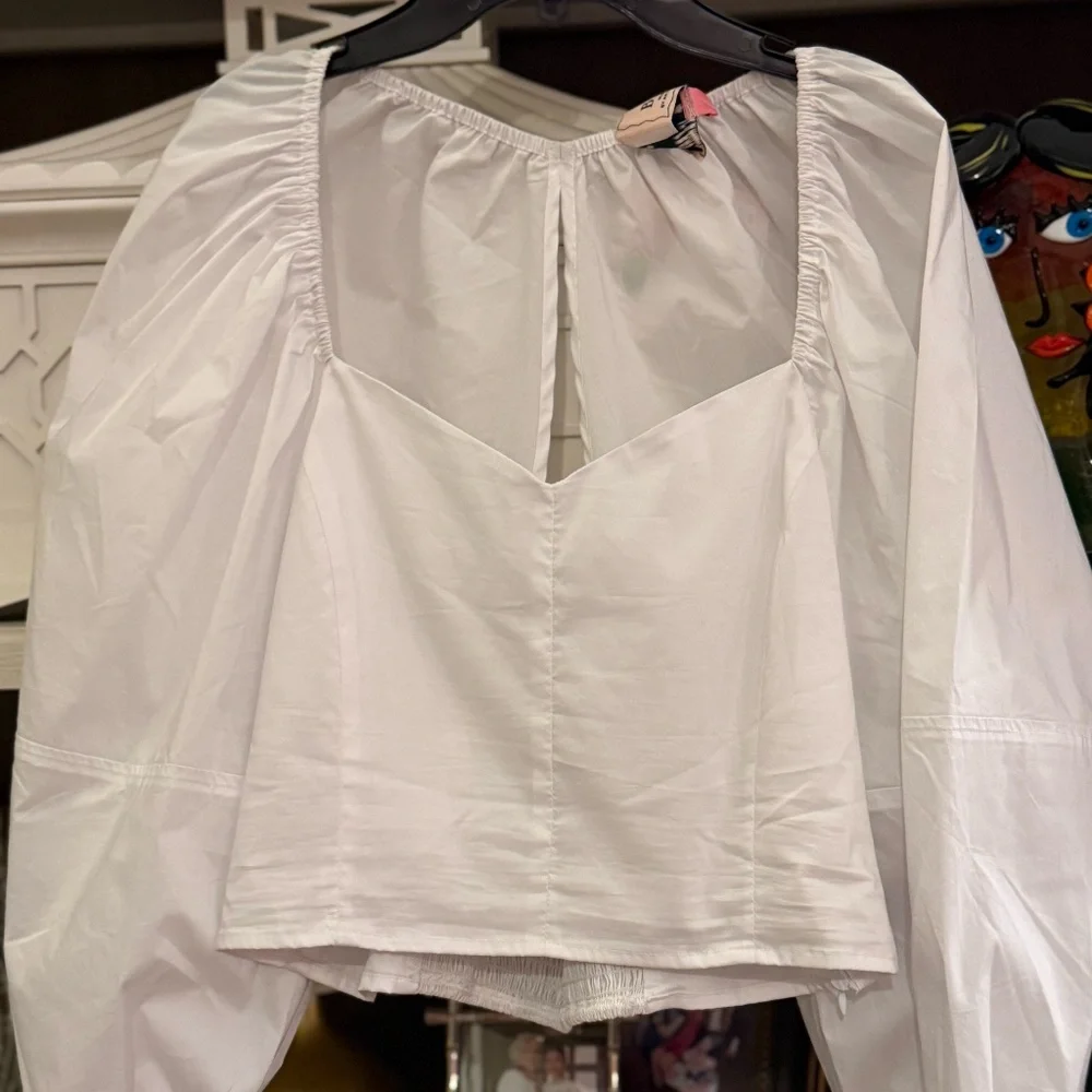 Buru White Puff Sleeve Crop Open Back top blouse Large L - Picture 2 of 3